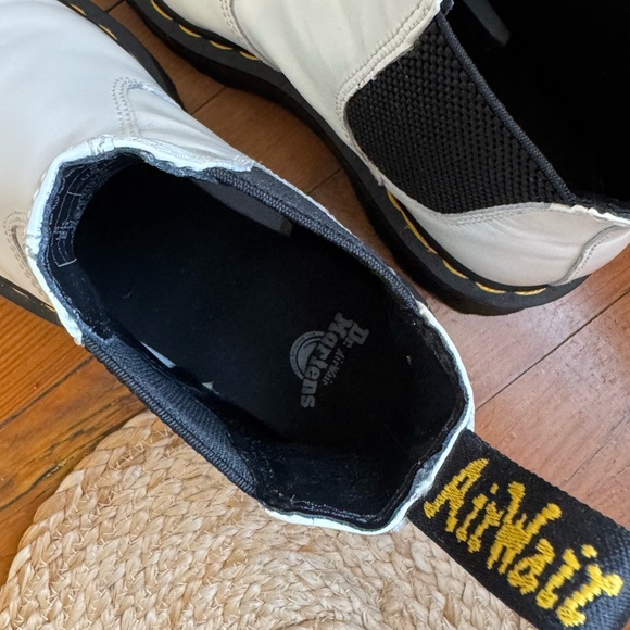 DR. MARTENS | White 2976 Quad Chelsea Boots - Picture 4 of 5
